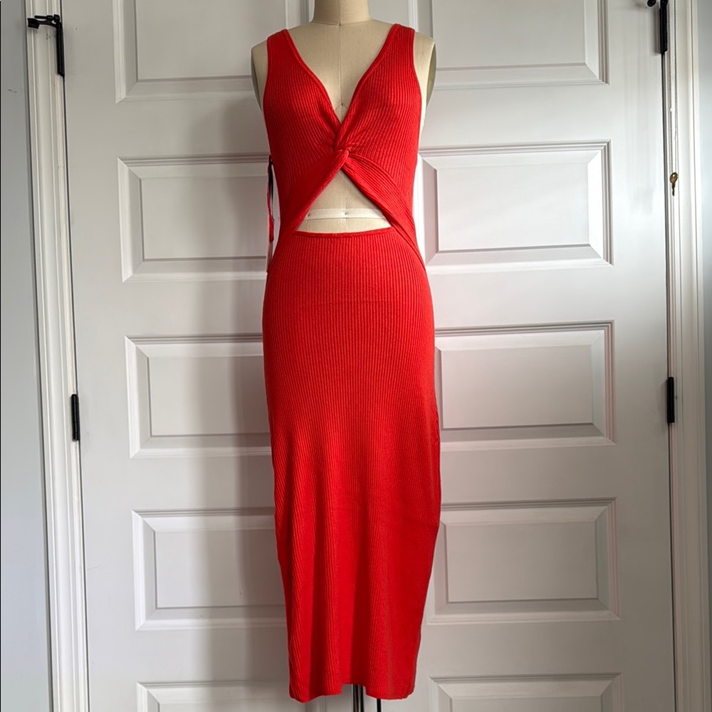 Elegant Red Sleeveless Dress